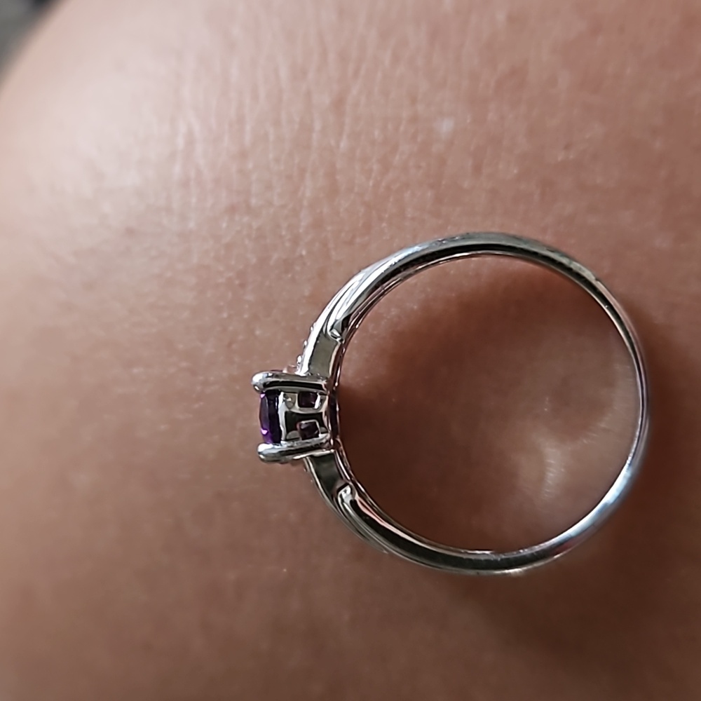 Ring - Picture 2 of 3